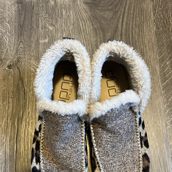 Hey Dude Ladies 9 Leopard - Picture 4 of 9